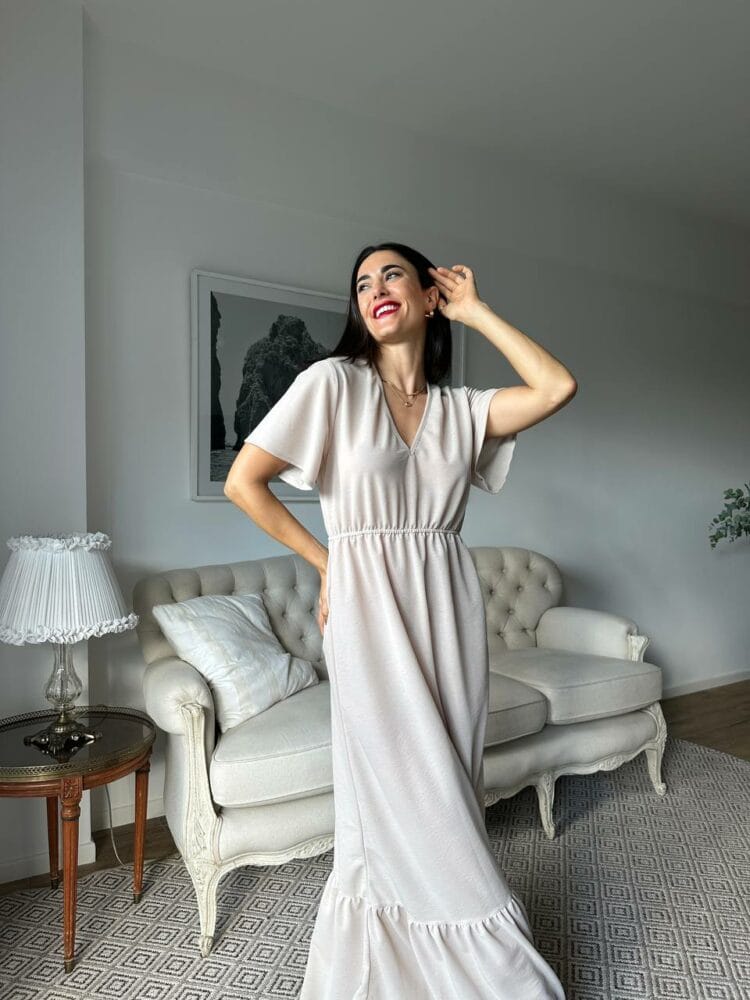 Vestido largo con mangas - beige